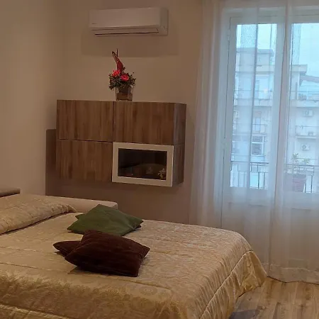 Amedeo - Centro Апартаменты